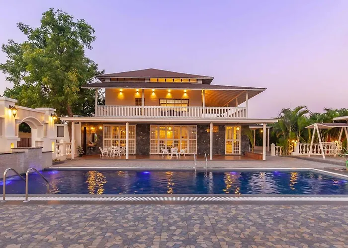 Stayvista's Lake La Vie: Tranquil Lakeside Villa with Pool and Farmland Views Nashik